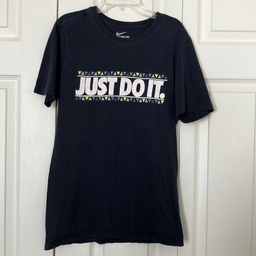 Nike Men’s Black Tee Size Small
